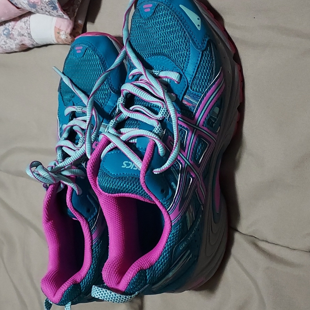 Womens shoes